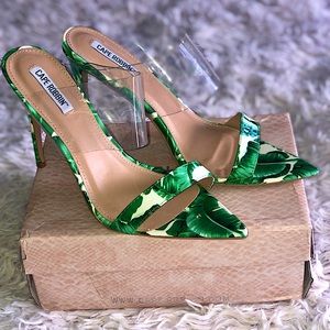 Cape Robbin Dream On sandals in Green & white, Size 10, 4” heel, Worn once.